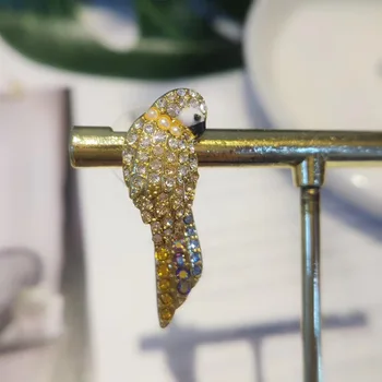 [Karšto pardavimui] 2020 naujas aukštos kokybės žavesio aukso papūga mados moteriški auskarai ausies linija moteris ilgai kutas pakabukas auskarai