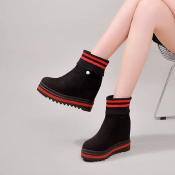 2020 naujas žiemos moterų Martin batai trumpas vamzdis spalvų atitikimo šlaito storio apačioje laukinių didelio dydžio viena koja trumpas prom batai
