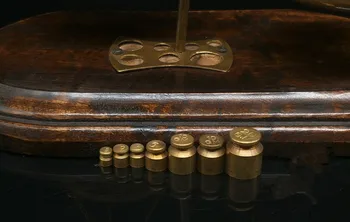 Liaudies retro brass raudonmedžio medienos masyvo bazę žalvario pusiausvyros skalė (balanso apimties) kolekcija