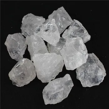 žaliavos mineralinės akmens rose kvarcas, ametistas minerales citrinas rašė gydymo krištolo akmenimis ir kristalais